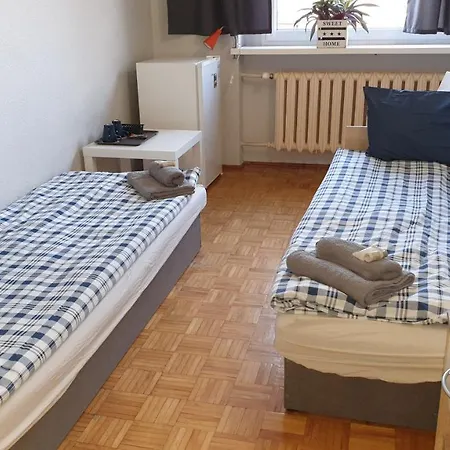 Winogrady Hostel *